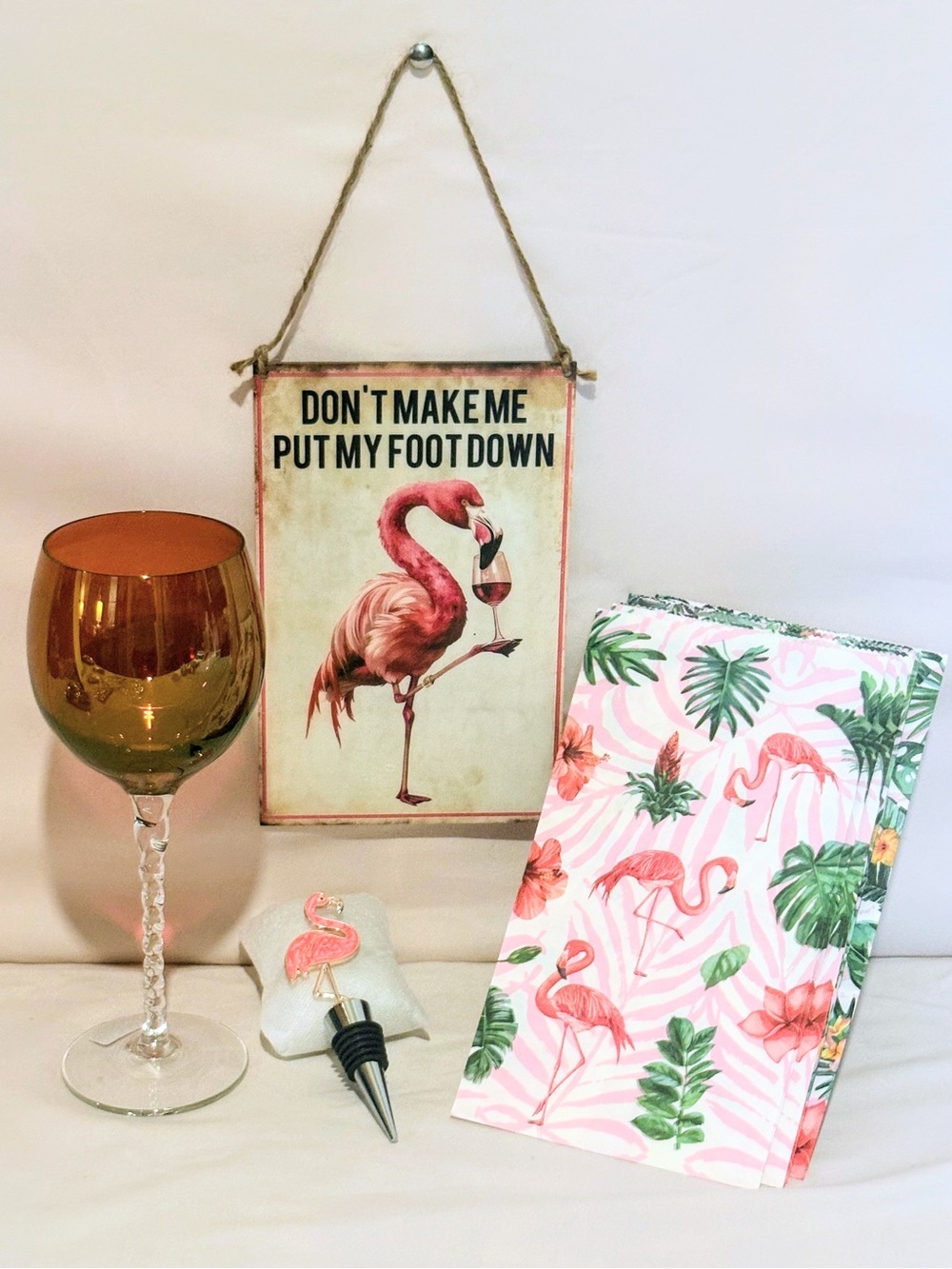 Flamingo Wine Gift Set - Pink Tropical Theme